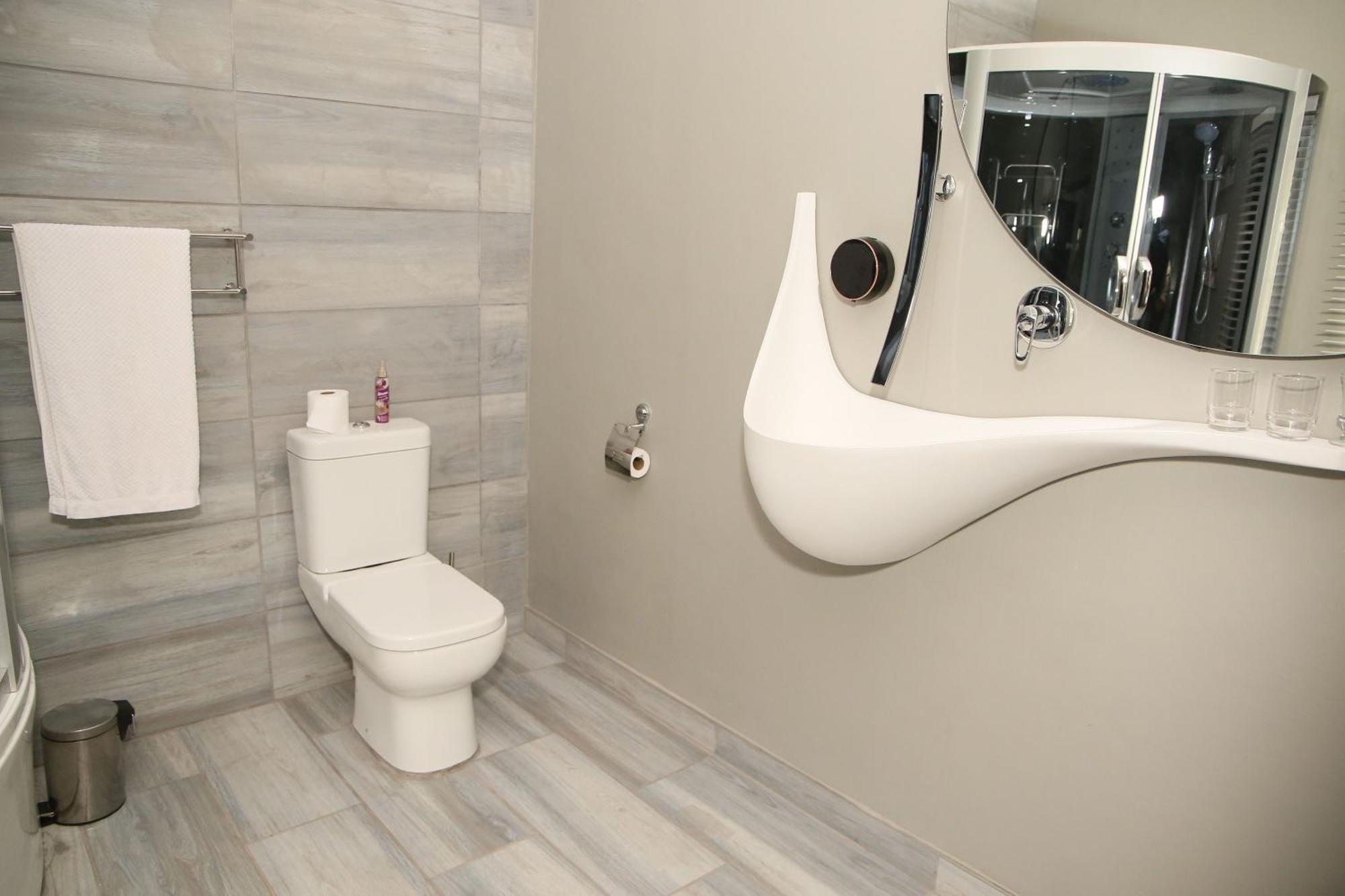 Moonriver Guesthouse Апингтон Экстерьер фото