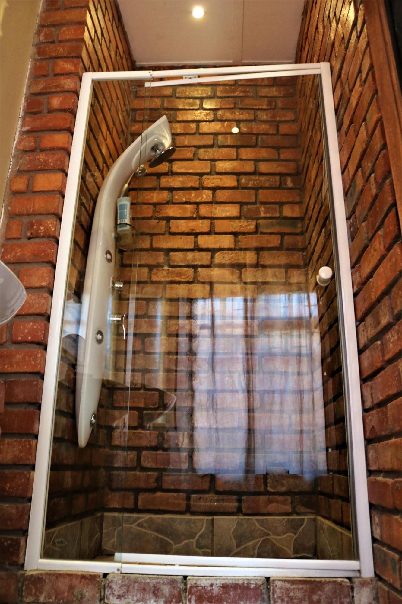 Moonriver Guesthouse Апингтон Экстерьер фото
